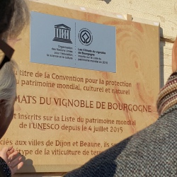 L'inscription gravée dans la pierre